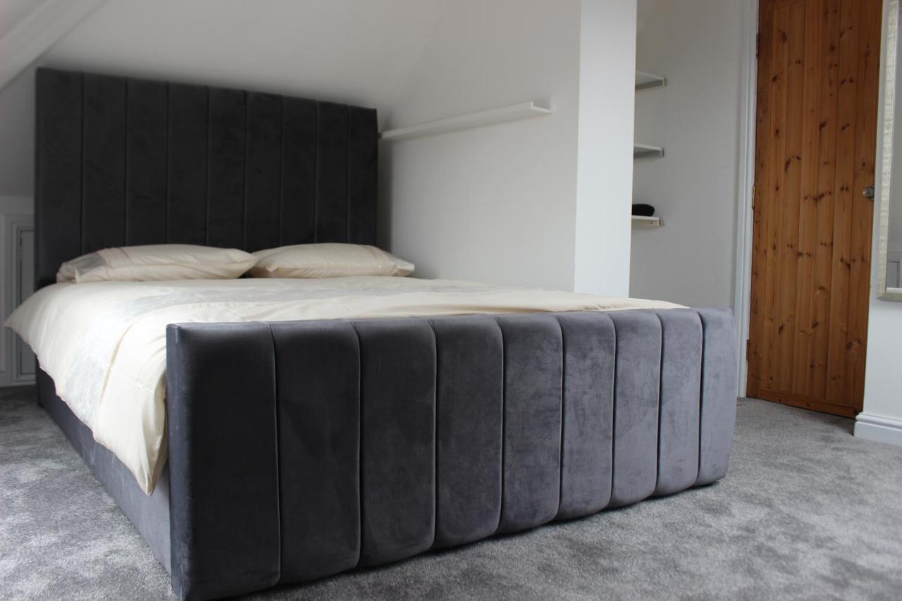 Modern Spacious House - Sleeps 16, Free Parking, Sun Terrace Nuneaton Ngoại thất bức ảnh