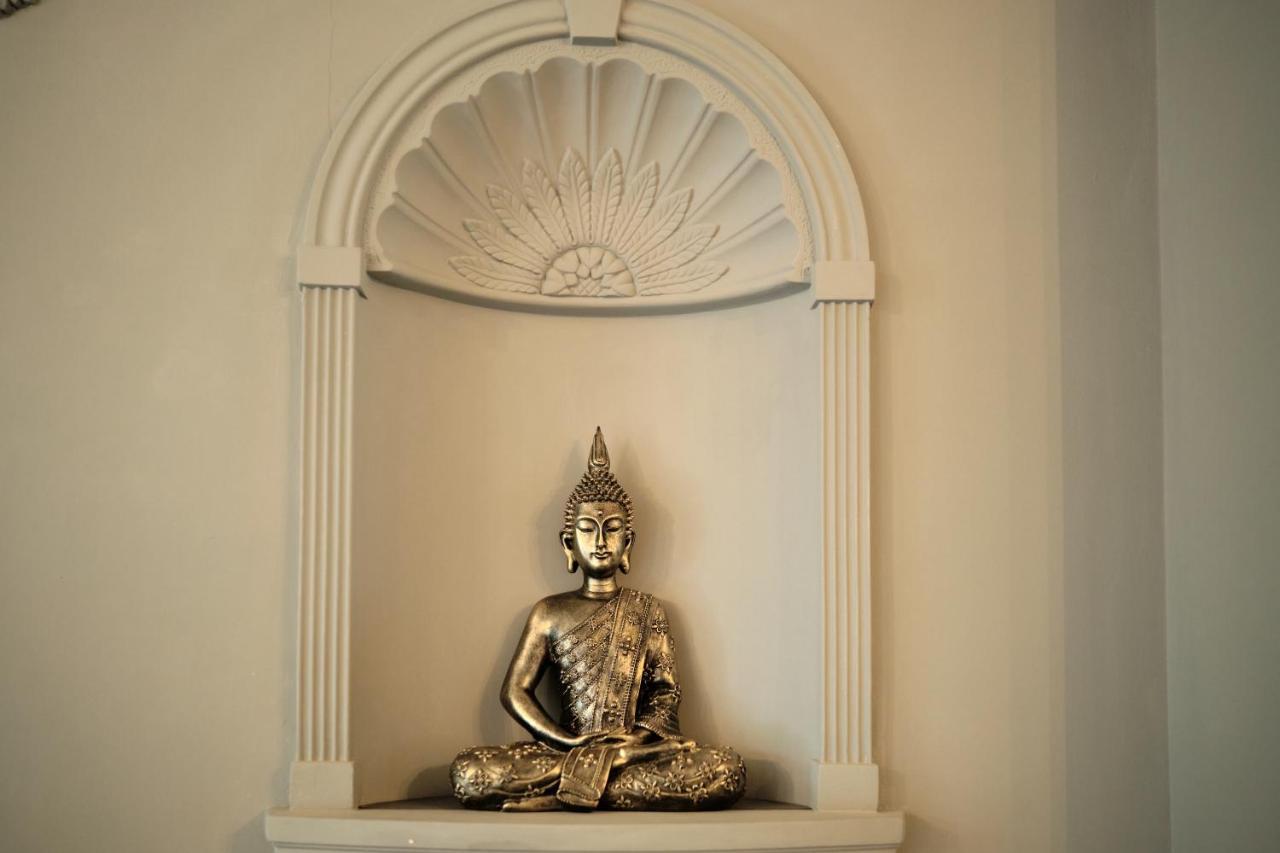 Modern Spacious House - Sleeps 16, Free Parking, Sun Terrace Nuneaton Ngoại thất bức ảnh