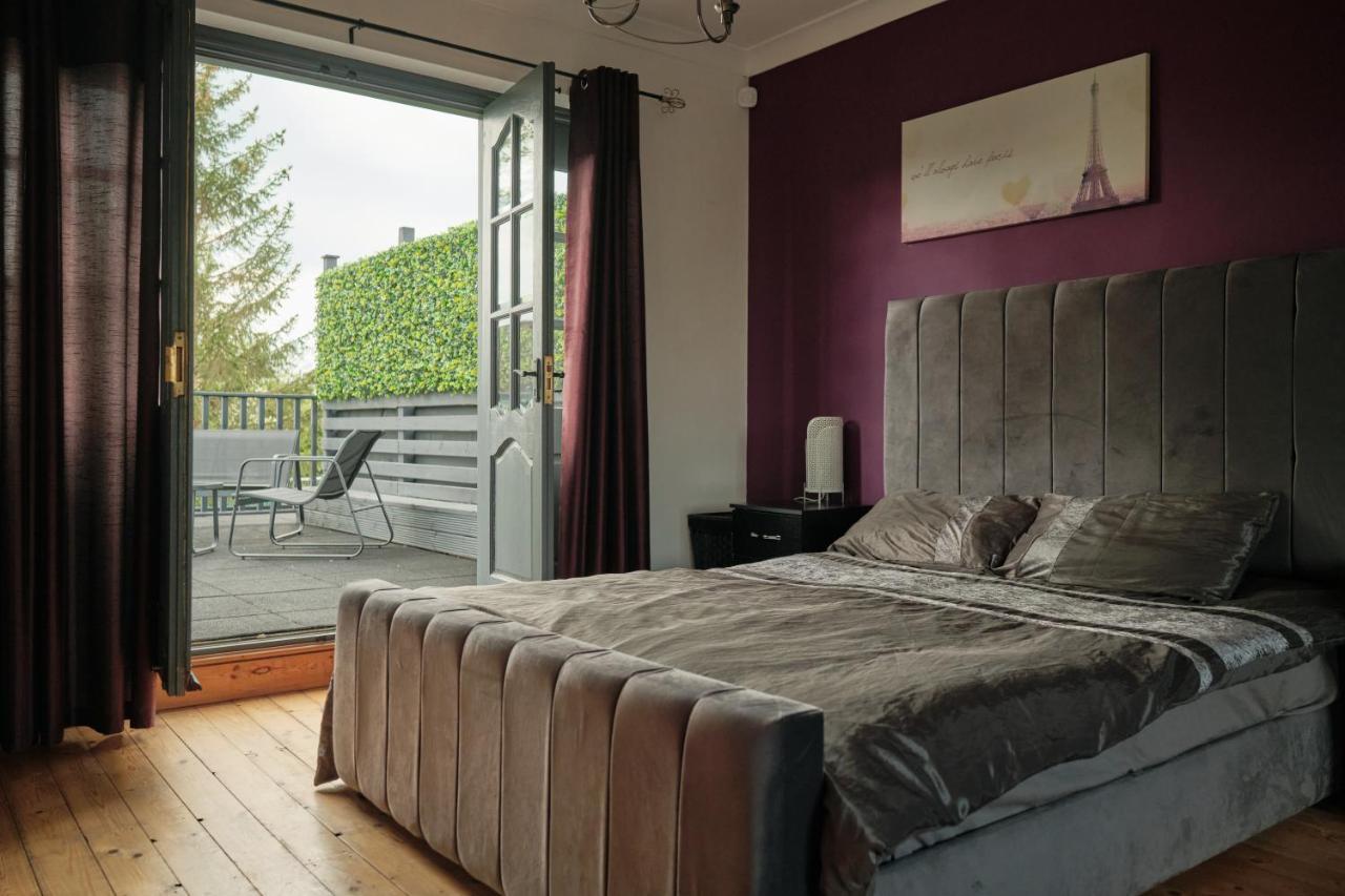 Modern Spacious House - Sleeps 16, Free Parking, Sun Terrace Nuneaton Ngoại thất bức ảnh